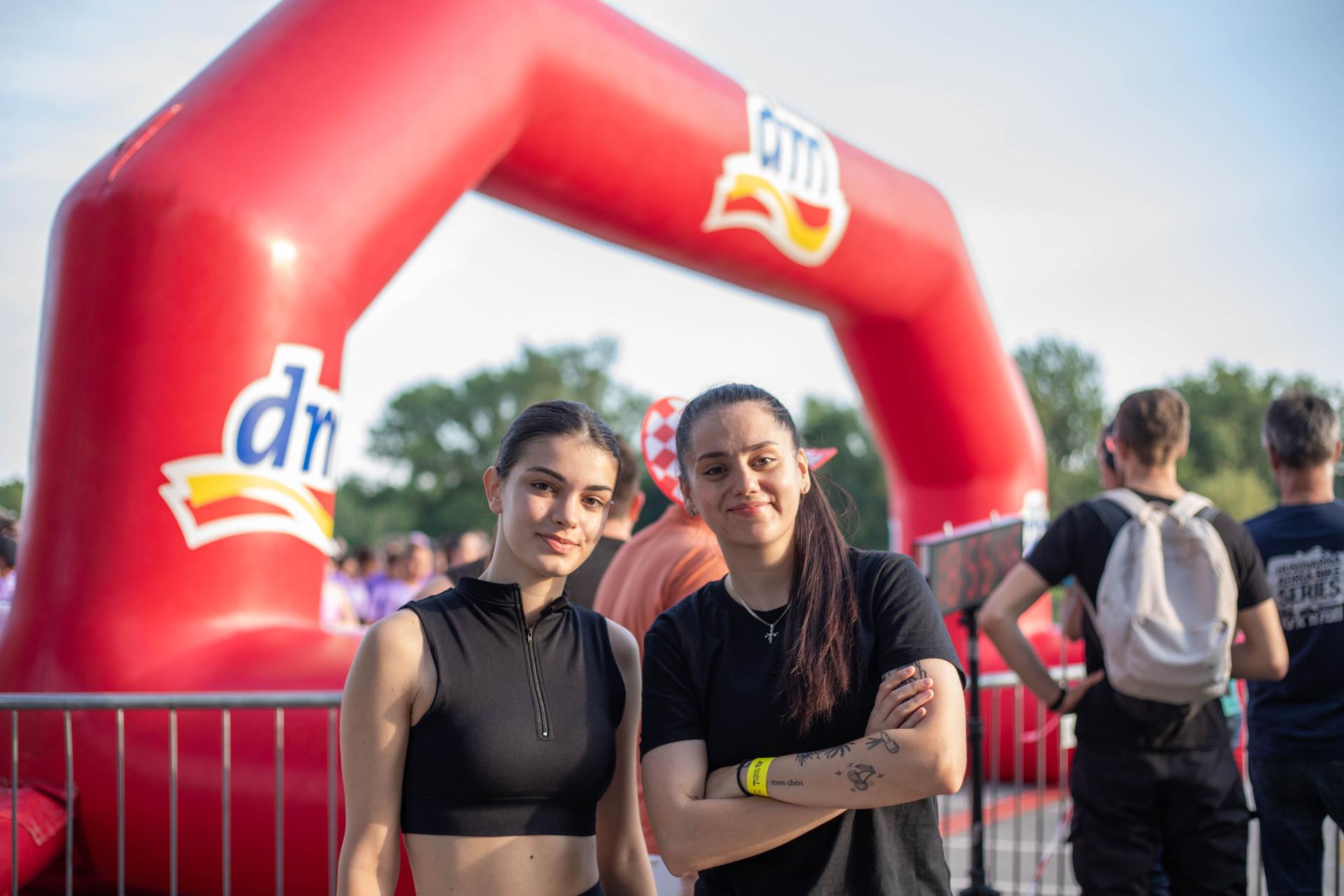 Više od tisuću žena trčalo je zajedno s posebnim ciljem: Laura i Rafaela bile su na 12. po redu dm ženskoj utrci